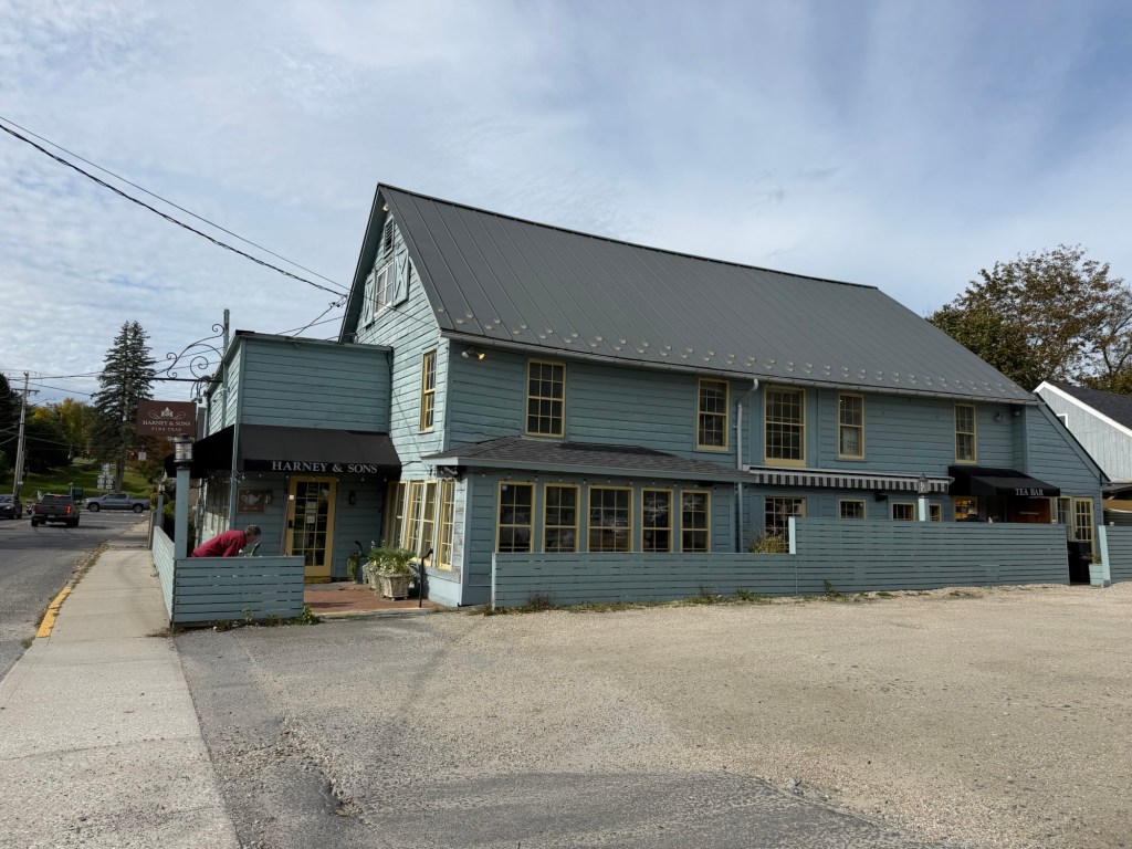 Weekend Report Addendum: Sunday Pit Stop in Millerton, NY・週末リポートプラスα:ニューヨーク州のミラートン町